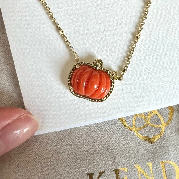 NWT Kendra Scott Pumpkin Short Pendant Necklace - Picture 8 of 10